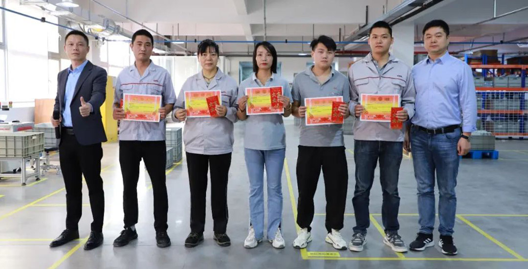 金萊勒生產管理部月度表彰大會。 